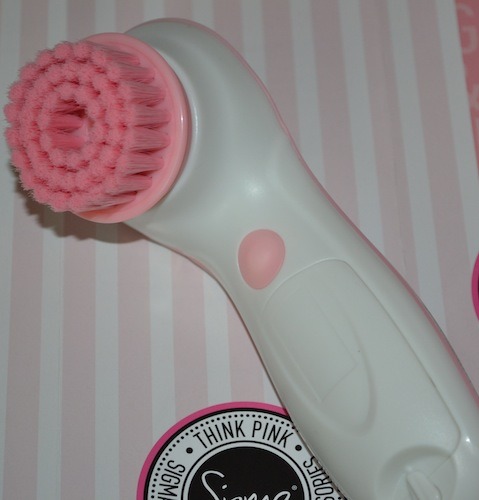 Sigma cleansing and polishing tool