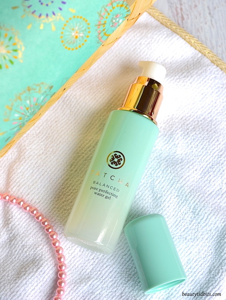 Want an ultra-light moisturizer that helps balance your skin, provides hydration, and keeps oil at bay? Tatcha Pore Perfecting Water Gel Moisturizer is just what you need! Made with oily skin in mind, this refreshing moisturizer doubles as a perfect base for makeup while adding a shine-free glow!