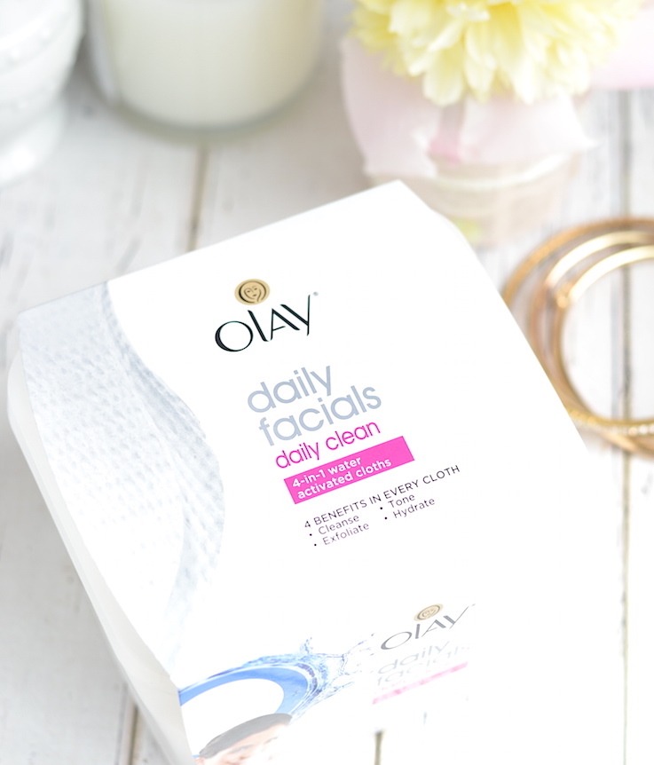 4 skincare benefits in 1 quick and easy step? Yes, please! @OlayUS Daily Facials Cleansing Cloths are a game-changer! Once you try this, you won’t know how you ever lived without it! 