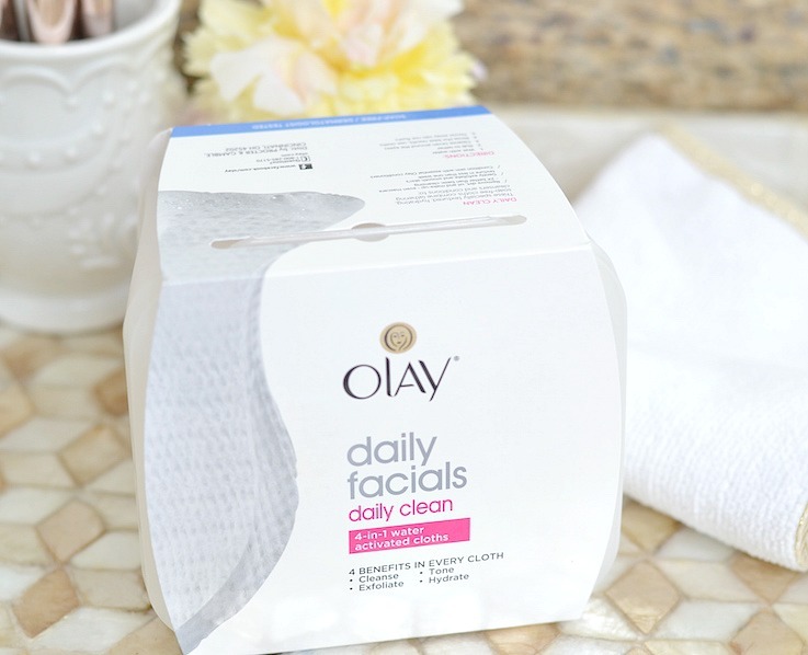 4 skincare benefits in 1 quick and easy step? Yes, please! @OlayUS Daily Facials Cleansing Cloths are a game-changer! Once you try this, you won’t know how you ever lived without it!