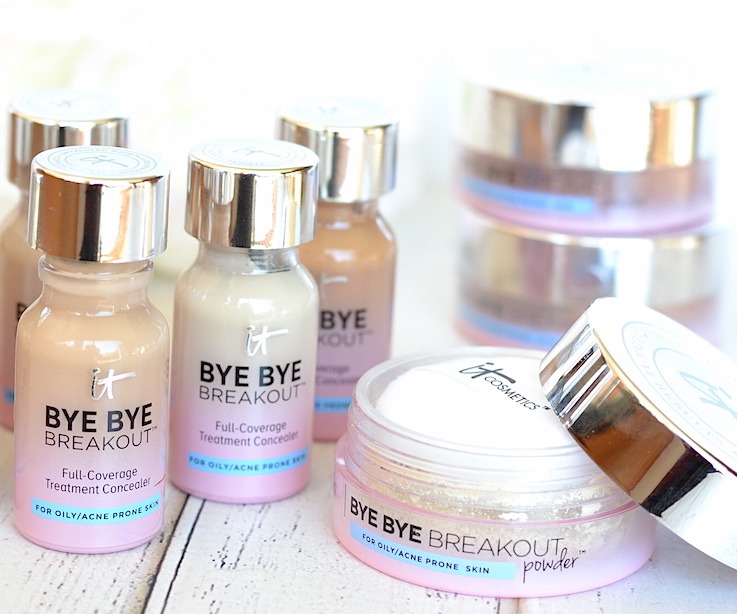 Acne-prone skin? You NEED to try the new IT Cosmetics Bye Bye Breakout! This acne treatment concealer puts pimples in their place with sulfur, tea tree, kaolin clay, and a gentle AHA/BHA complex while providing full coverage!