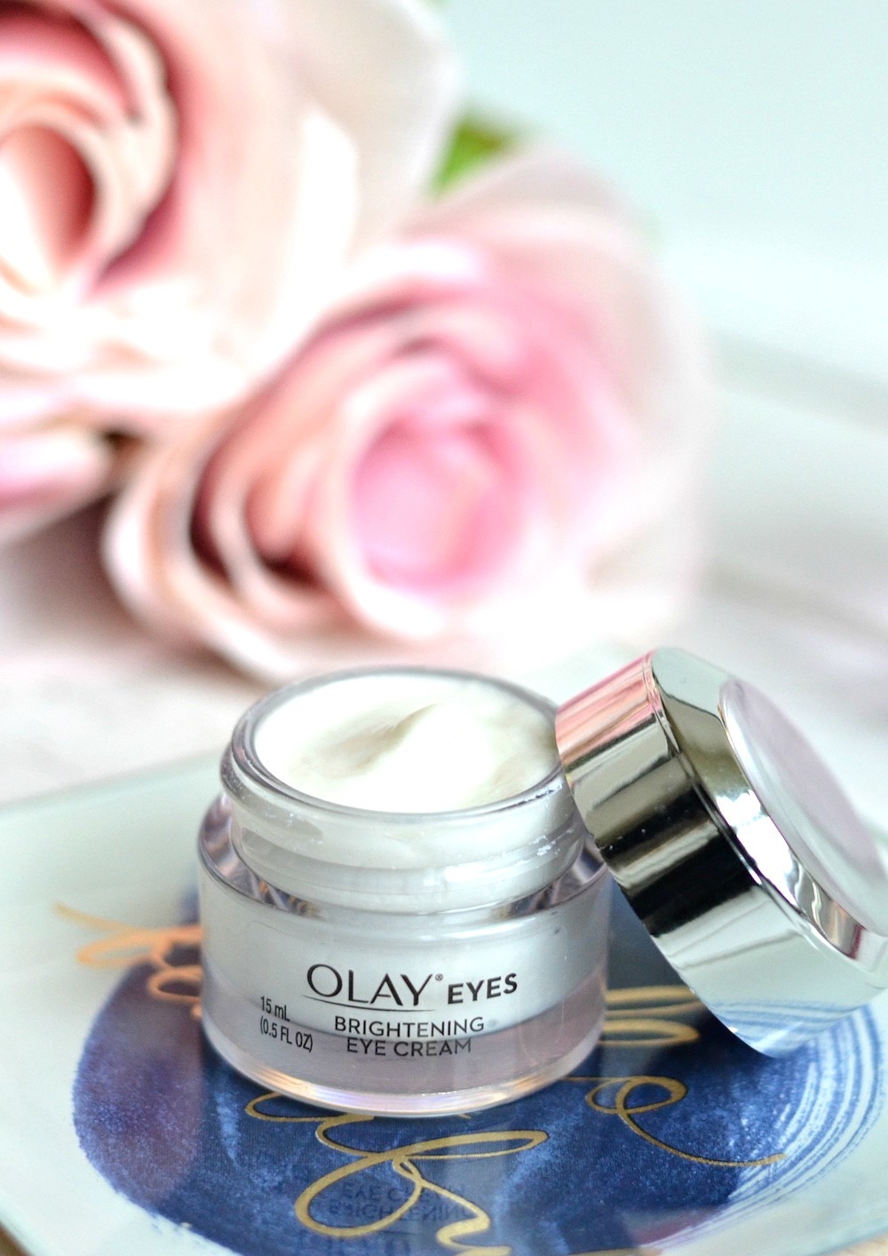 Nothing says "I'm tired" more than dark circles under the eyes! Try the new Olay Brightening Eye Cream (with brightening Vitamin C, multi-tasking Niacinamide and Pro-Vitamin B5) so you can tackle those dark circles once and for all!