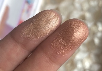 Covergirl TruBlend Super Stunner Glow Highlighter swatches