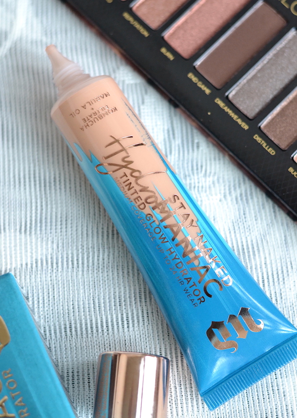 Urban Decay Hydromaniac Tinted Glow Hydrator Dew It For The Glow