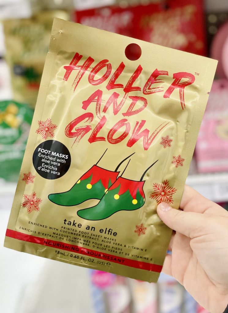 Holler and Glow Take an Elfie Printed Foot Masks Gift Set